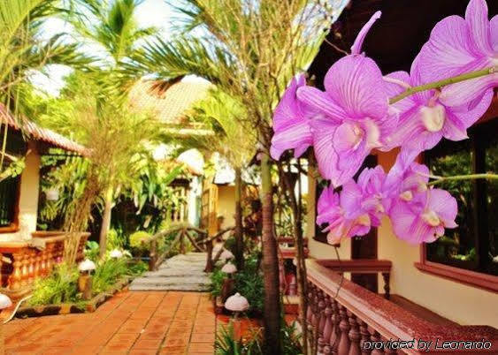 Lotus Lodge Siem Reap Buitenkant foto