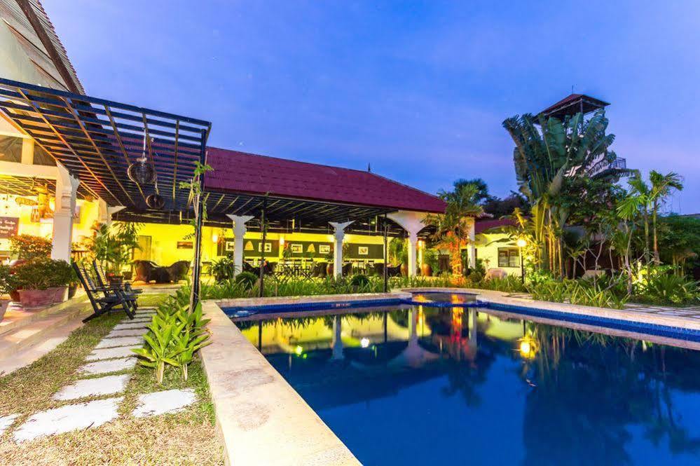 Lotus Lodge Siem Reap Buitenkant foto
