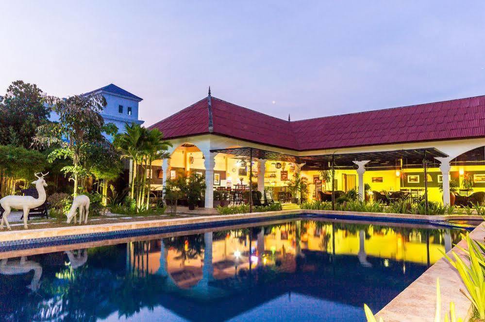 Lotus Lodge Siem Reap Buitenkant foto