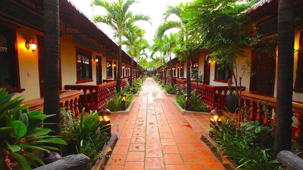 Lotus Lodge Siem Reap Buitenkant foto